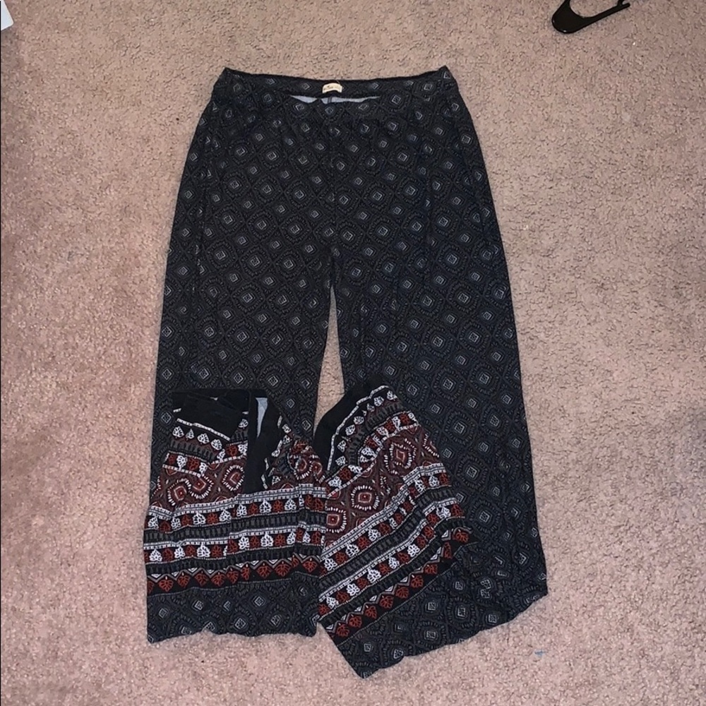 patterned pants